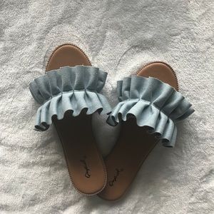 PRICE DOWN✨TRENDING demin sandals 🌸with the box🌸